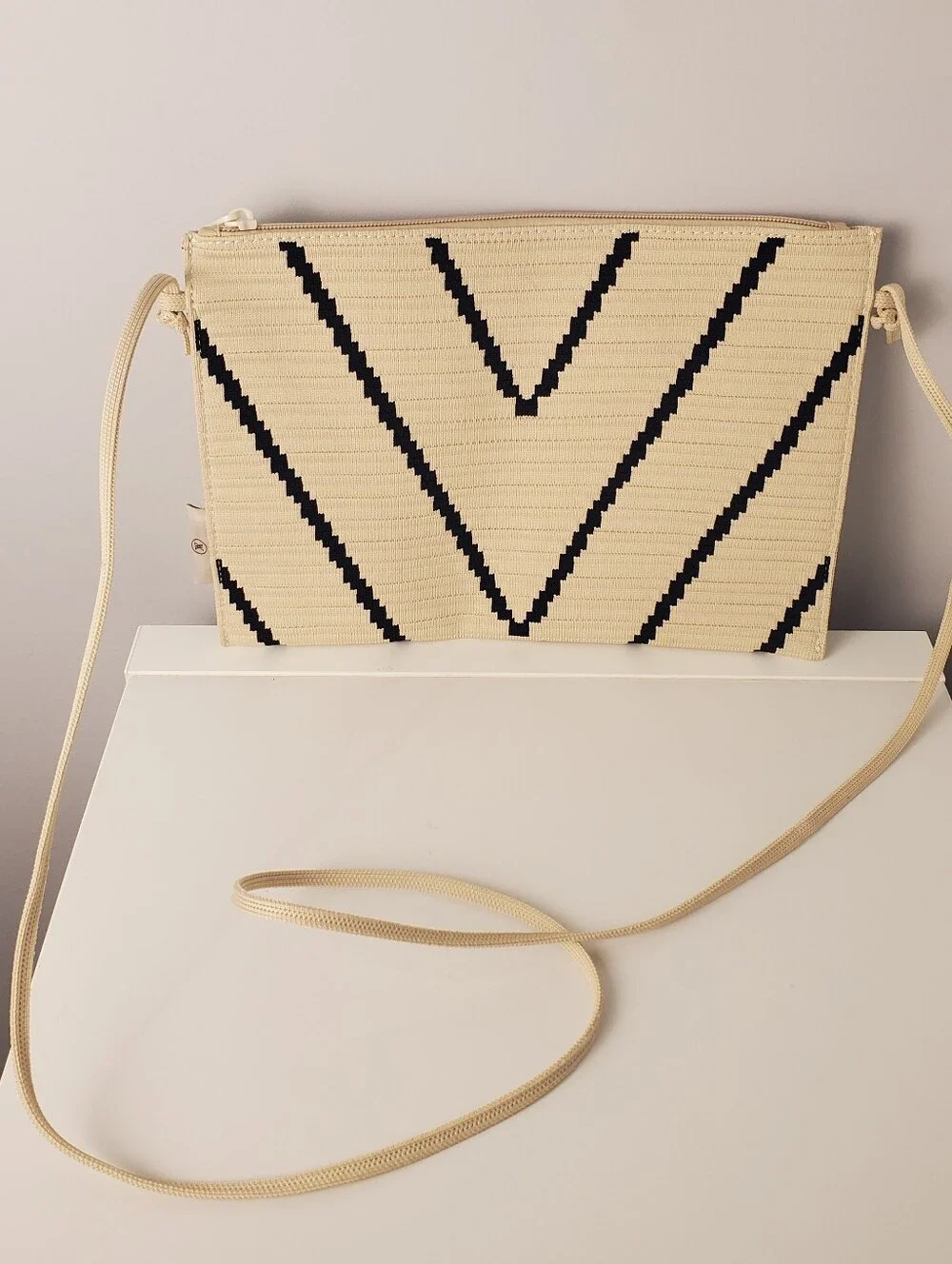 VIVAIA The Envelope Crossbody (Lucy)  Color: ivory chevron
